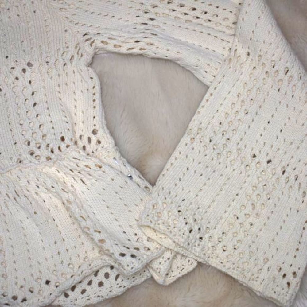 Zara Knit Cardigan Sweater Blouse M Cream Ruffle Button Up Flared Sleeve - Picture 13 of 16